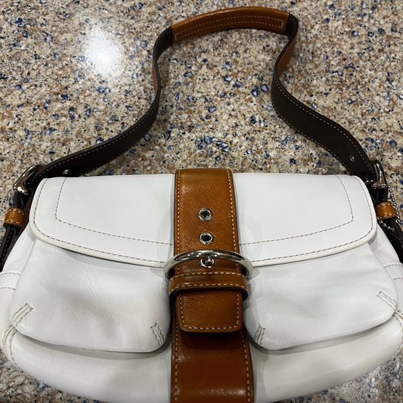Coach purse - Picture 1 of 6